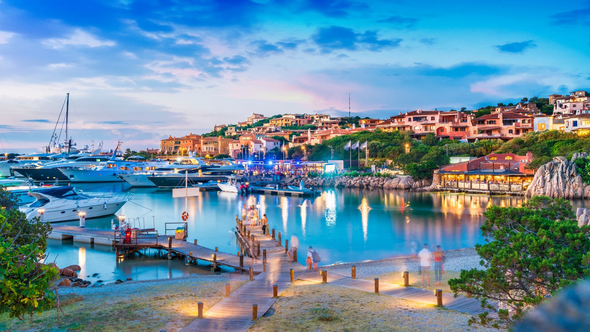 Scopri di più sull'articolo Vip in Sardegna: alla scoperta del lusso in Costa Smeralda 