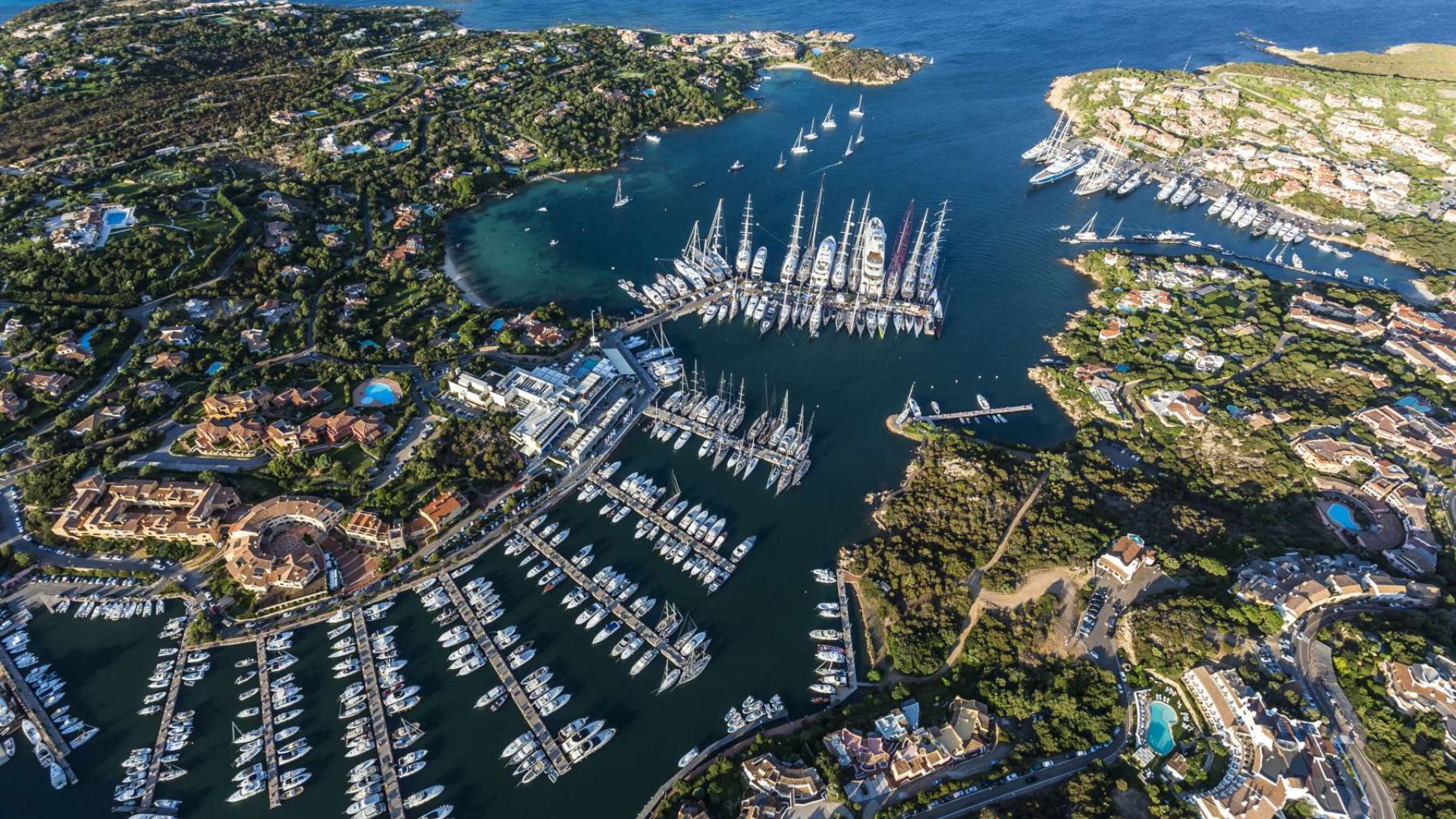 Scopri di più sull'articolo Yacht Club Costa Smeralda: la comunità per gli appassionati di vela