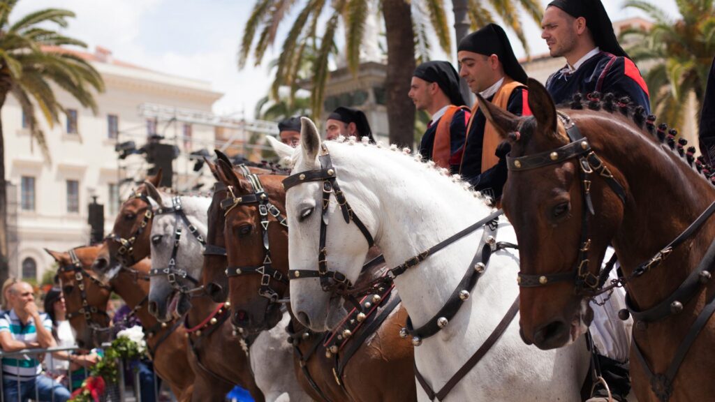 Cavalieri durante la Cavalcata Sarda a Sassari