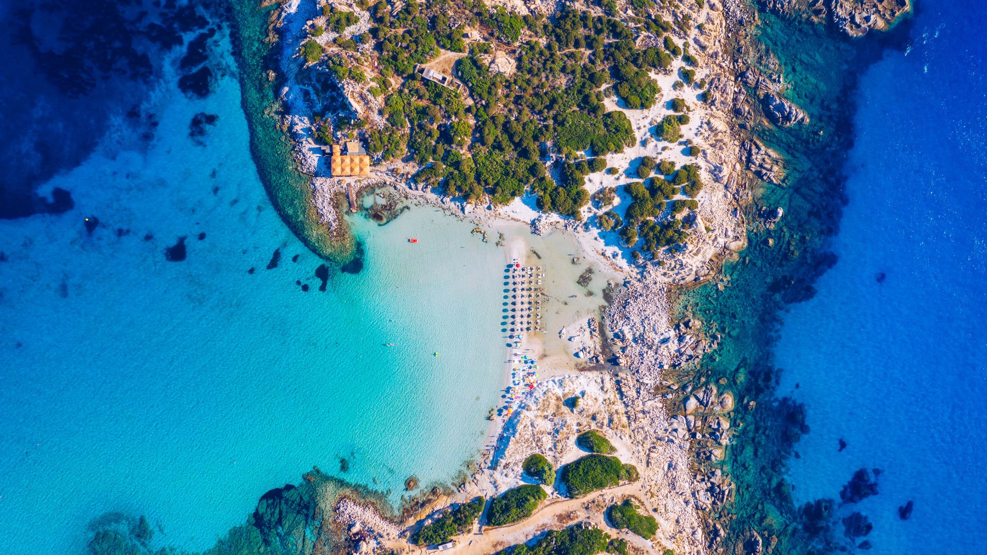 Punta Molentis dall'alto, immancabile in un viaggio di 7 giorni in Sardegna
