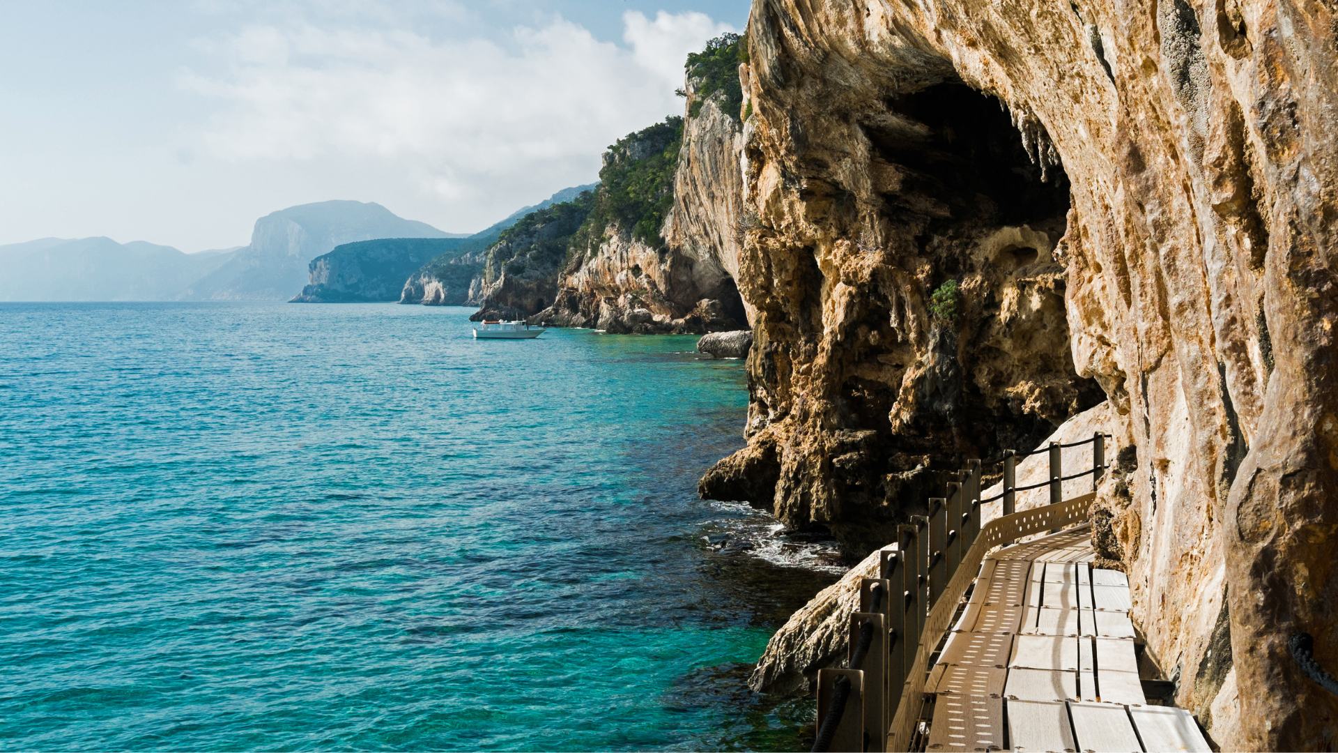 Ingresso della Grotta del Bue Marino